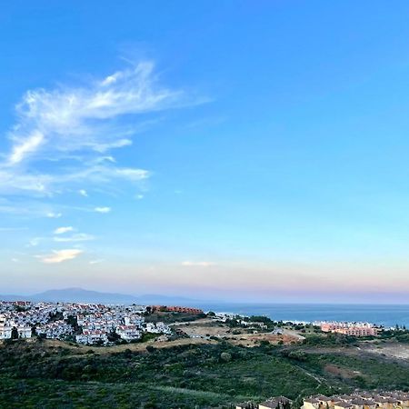 Castillo de Sabinillas Top Sea View Apartment - 7 Minutes To Sotogrande מראה חיצוני תמונה